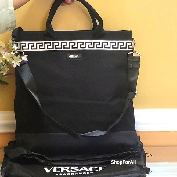 Versace - Picture 5 of 12